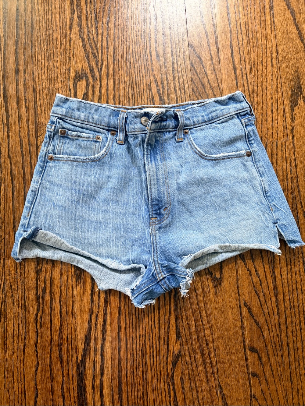 Abercrombie & Fitch The Mom Short High-Rise Jean Shorts